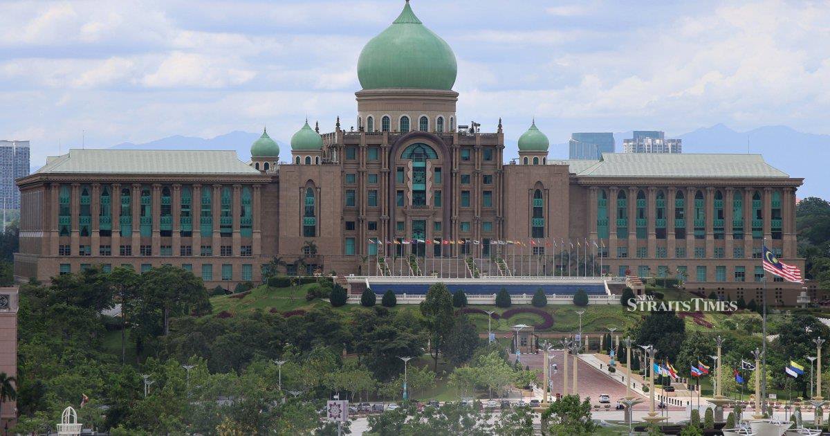 Malaysia's Delicate Balancing Act: Charting Economic Growth Amid Regional Tensions