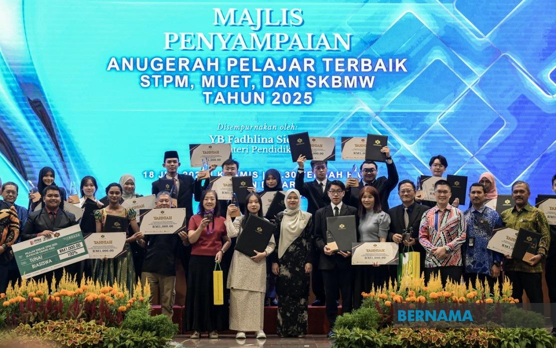 18 Top STPM Students to Receive Public University Scholarships Under New Government Initiative