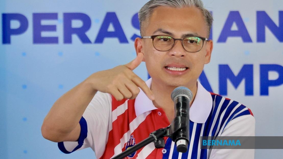 Fahmi Condemns Fake WhatsApp Account Impersonating PH's Endau Candidate in Johor Polls
