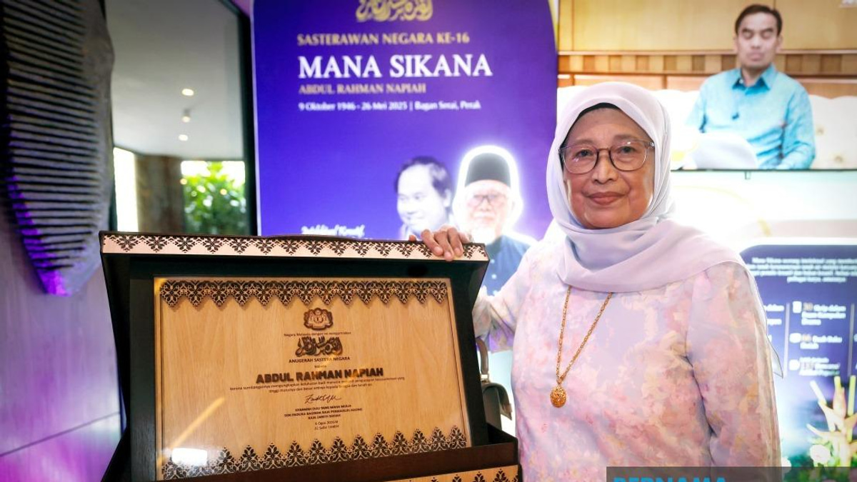 Late Literary Icon Mana Sikana Honoured as Malaysia's 16th National Laureate