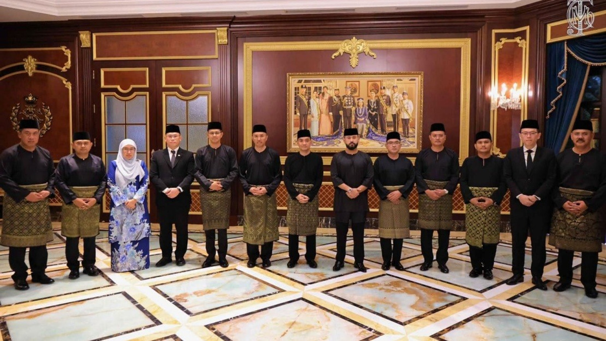 10 Johor Assemblymen Sworn In As State Exco Members