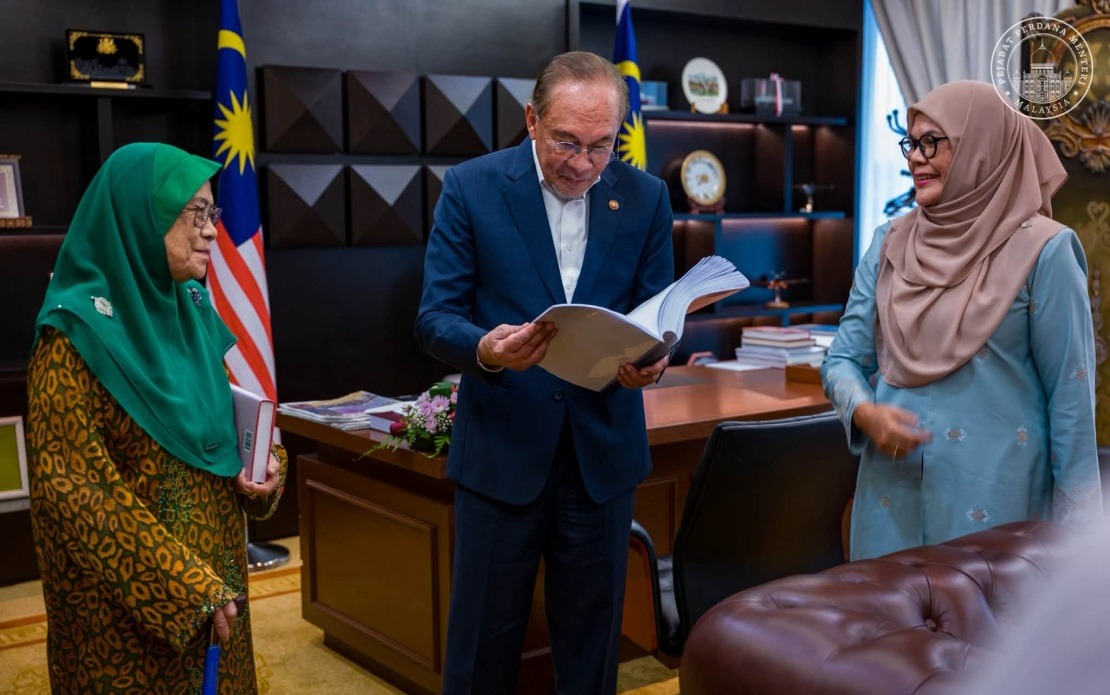 Anwar's Ideas to Be Preserved in Scholarly Book for Future Generations