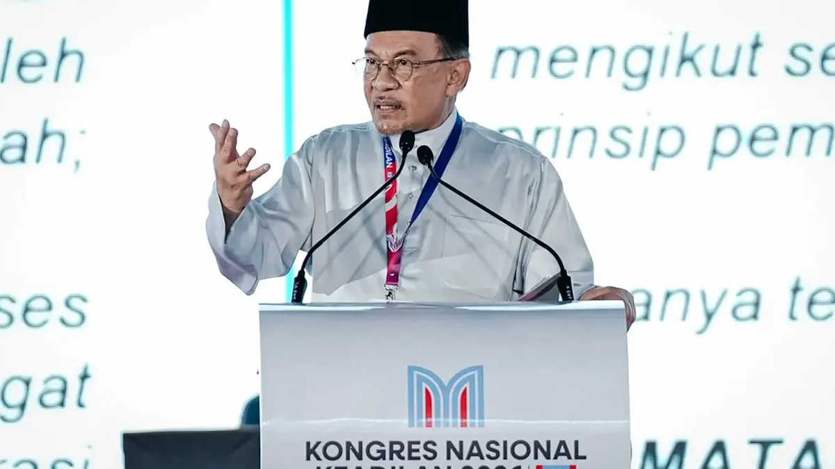 Government Sets Sights on Felda Following Tabung Haji Review, Says Anwar
