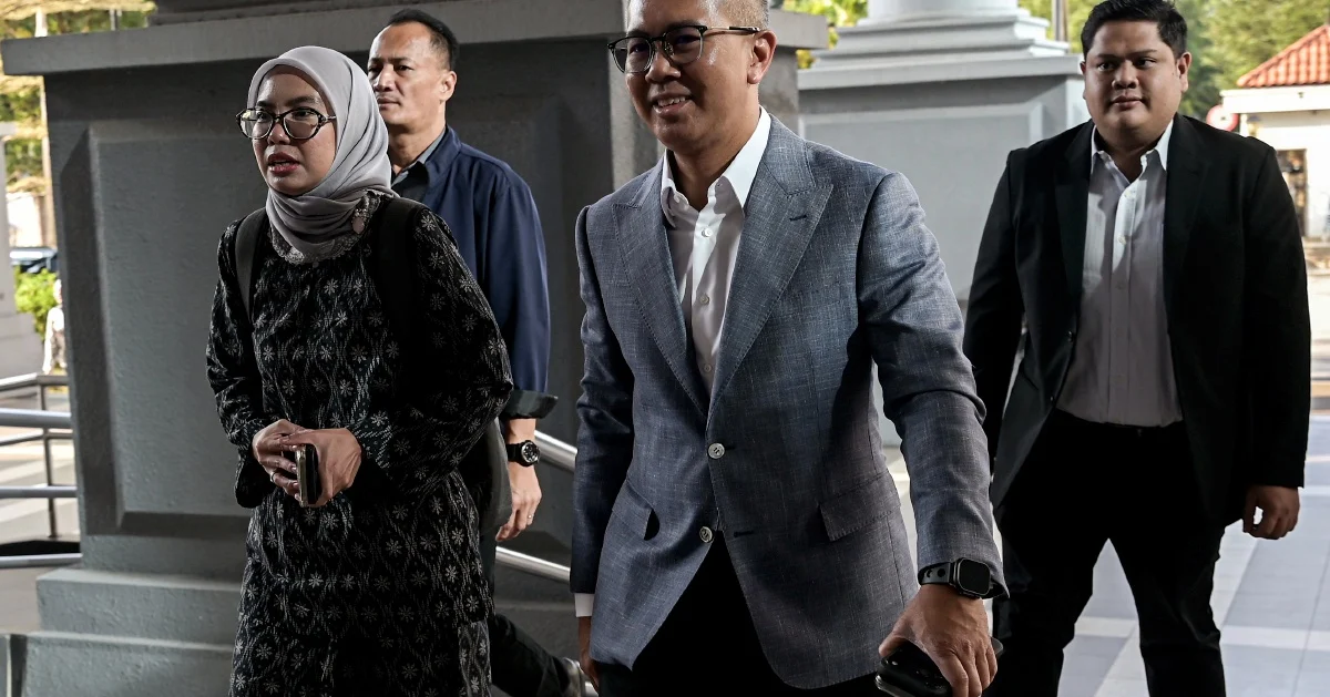 Tengku Zafrul Defends Muhyiddin's Role in Jana Wibawa Project Awards