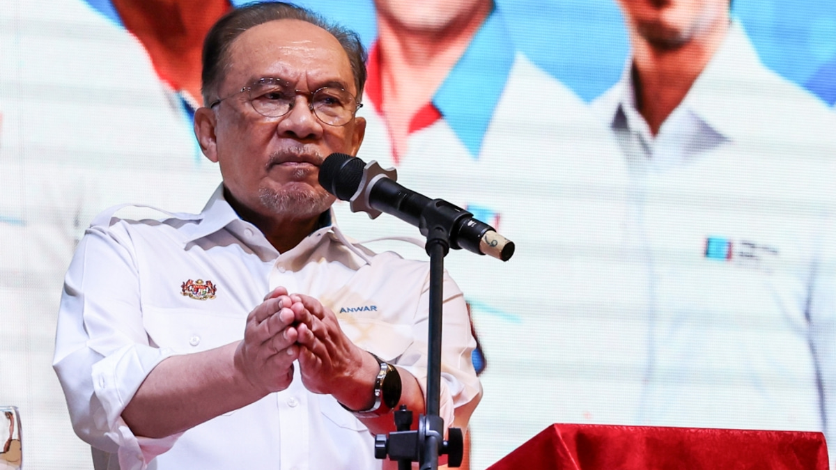 Prime Minister Anwar Condemns 'Sakau' at Tabung Haji as RM12 Billion Vanishes