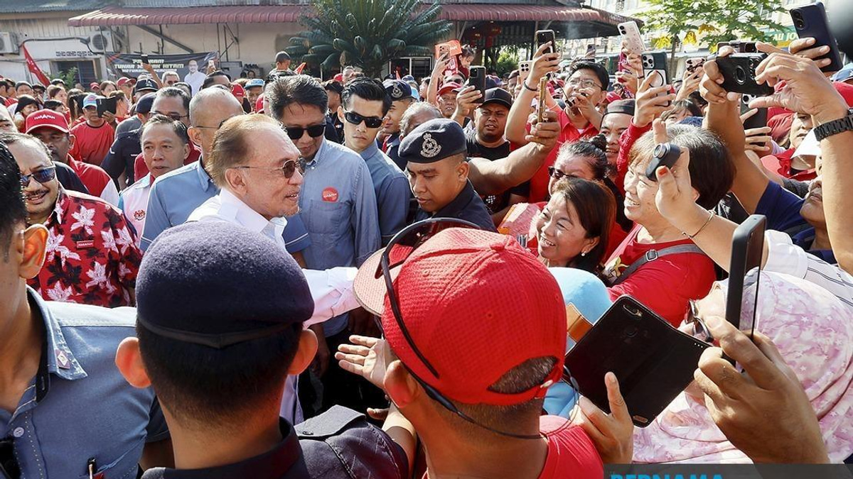 Anwar Defends Federal Government's Even-Handed Approach to All States