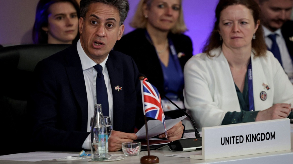 UK Foreign Secretary Ed Miliband Prioritises European Relations on Inaugural Continental Tour