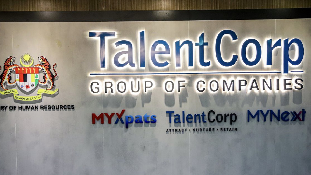 PM Anwar Orders Human Resources Ministry Review of TalentCorp's Medical Professional Return Scheme