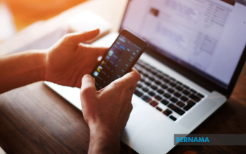 Malaysia's Digital Paradox: 98% Are Heavy Users But Fear Fraud and Data Theft