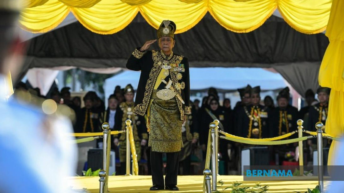 Sultan of Kedah Celebrates 84th Birthday with Grand Military Parade in Alor Setar